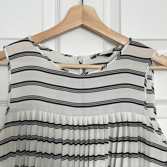 F&F pleated striped tank top - Picture 3 of 8